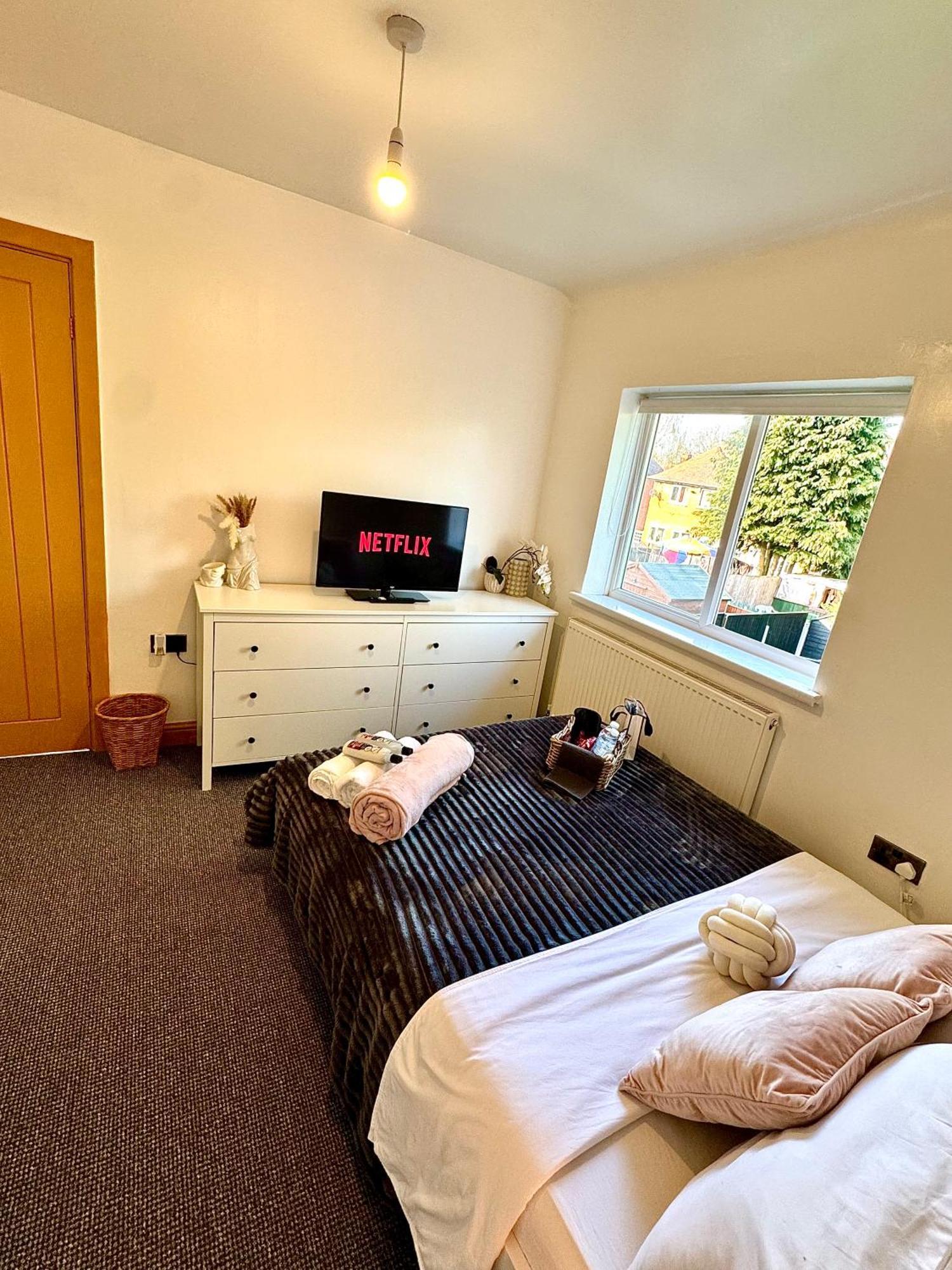 Ferienwohnung Contractor Haven- 3Bdr Crew House, Free Parking, Fast Wifi & Private Garden Nottingham Exterior foto