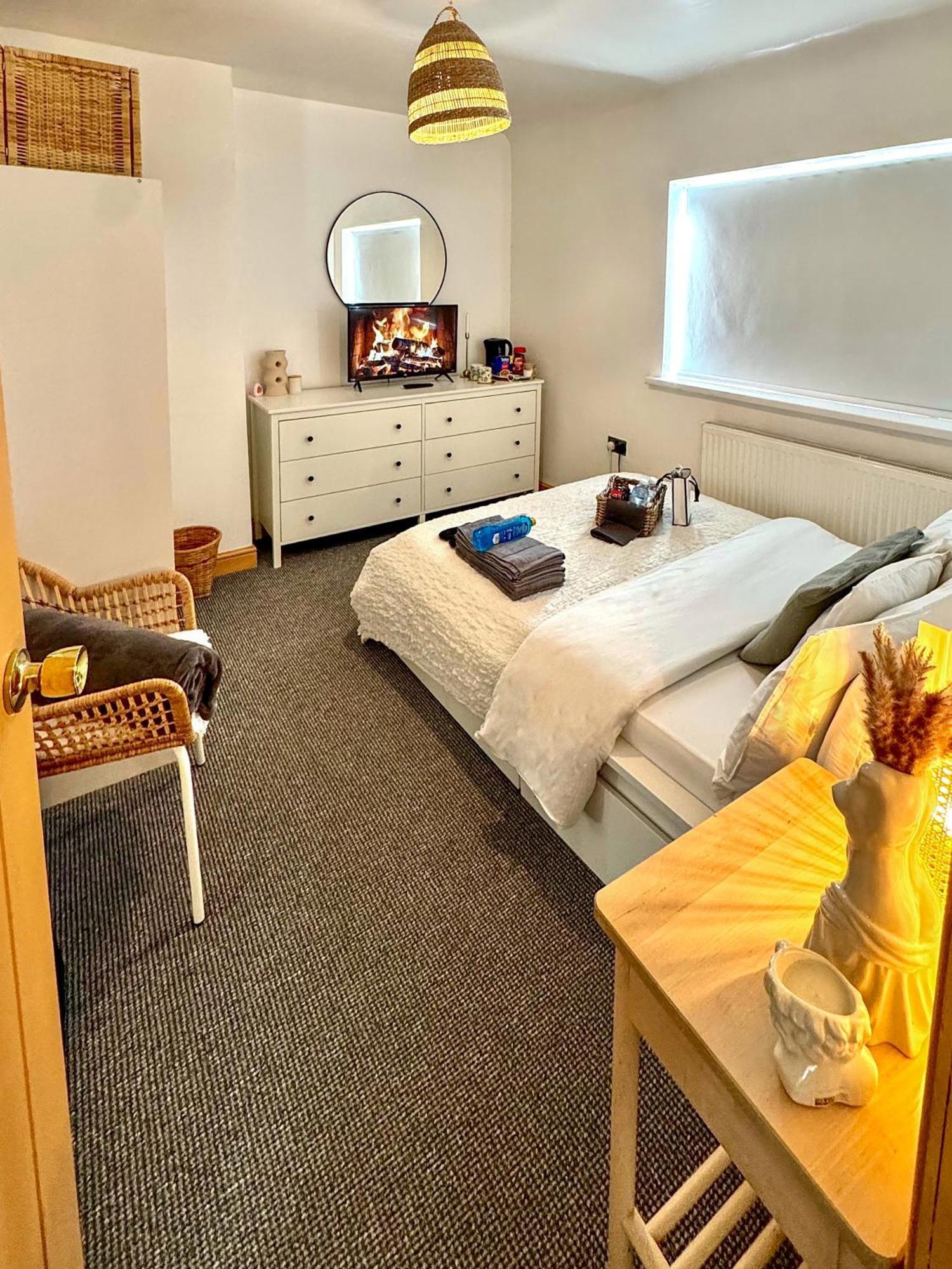 Ferienwohnung Contractor Haven- 3Bdr Crew House, Free Parking, Fast Wifi & Private Garden Nottingham Exterior foto