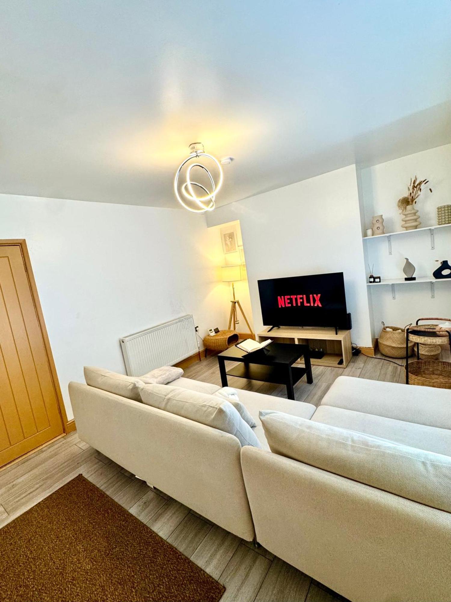 Ferienwohnung Contractor Haven- 3Bdr Crew House, Free Parking, Fast Wifi & Private Garden Nottingham Exterior foto